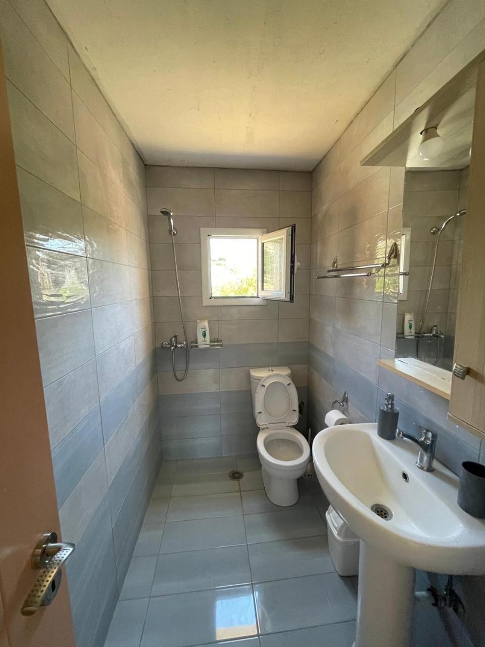Gezos Apartment Химар Екстериор снимка